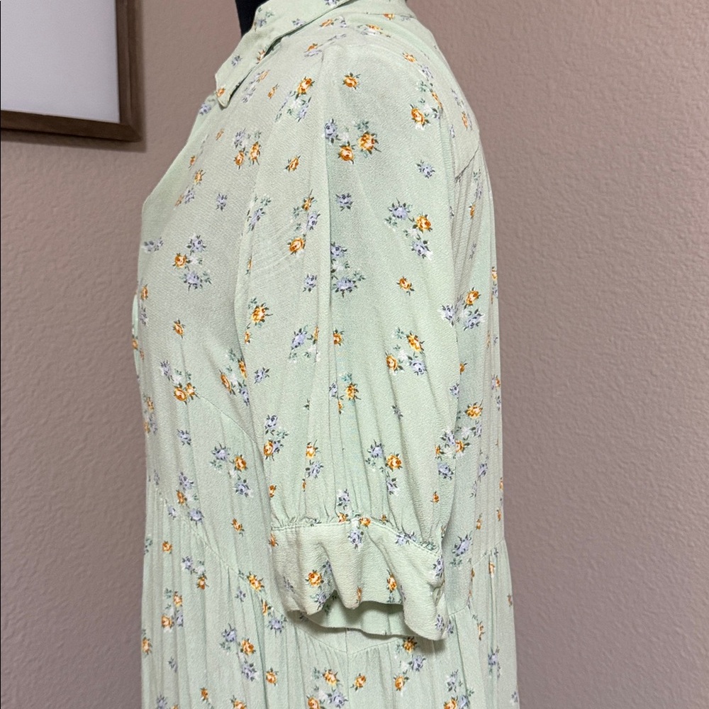 Floral Button-Up Dress - Picture 3 of 3